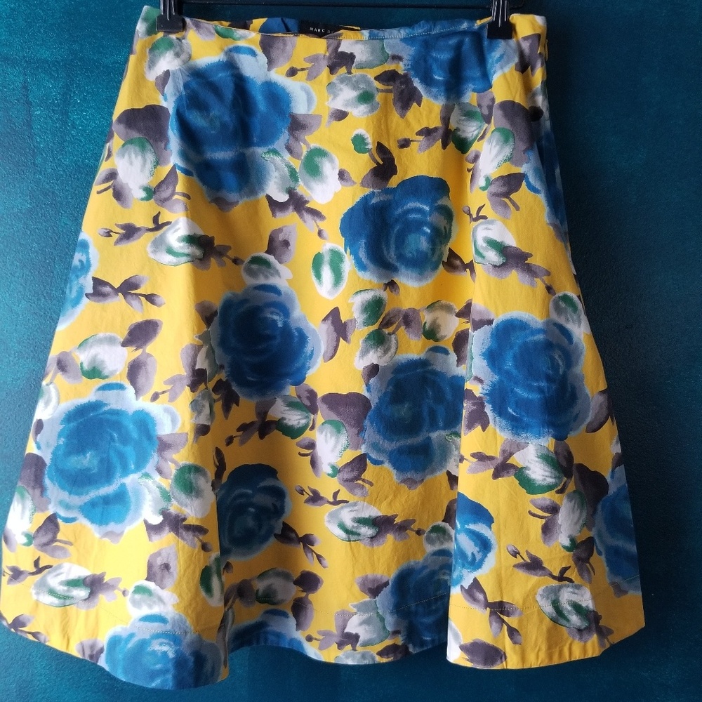 NW Marc Jacob's knee length skirts